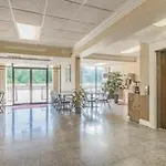 Country & By Radisson, I-10 East, La Hotel 3*