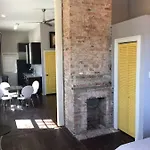 Modern 2 Blocks From Quarters *