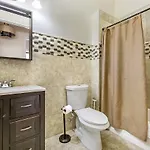 Apartment Spacious 4br On Carondelet Near Hot Spo