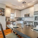 Apartment Modern & Fully Furnished In The Heart Of The New Orleans