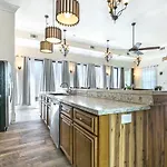Spacious 4br On Carondelet Near Hot Spo New Orleans