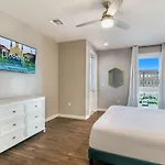 Fully-furnished Townhouse With Luxury Amenities