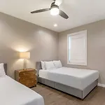 Fully-furnished Townhouse With Luxury Amenities Holiday home New Orleans