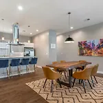 Fully-furnished Townhouse With Luxury Amenities Holiday home *