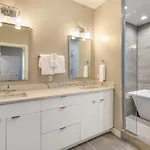 Fully-furnished Townhouse With Luxury Amenities Holiday home