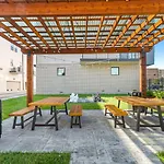 Stunning 4 Bedroom Townhouse In Mid New Orleans