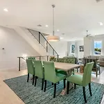 Holiday home Private Townhouse In A Secure Location