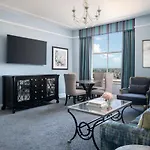 Hotel The Ritz-carlton, 5*