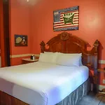 Frenchmen Hotel 3*