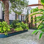 Parisian Courtyard New Orleans
