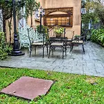 Bed & Breakfast Parisian Courtyard 3*