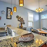 5 Mi To Bourbon Street: Nola Holiday home *