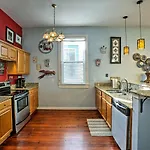 Holiday home 5 Mi To Bourbon Street: Nola