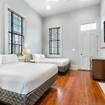 Holiday home Cozy And Charming House Close To St Charles Ave
