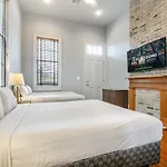 Holiday home Cozy And Charming House Close To St Charles Ave *