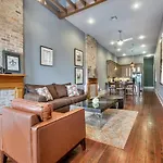 Cozy And Charming House Close To St Charles Ave