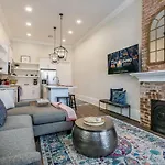 Urban Retreat Near French Quarter