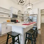 Holiday home Urban Retreat Near French Quarter *