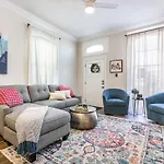 Holiday home St Charles Ave Living Near Hot Spots And Restaurants New Orleans