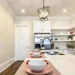 St Charles Ave Living Near Hot Spots And Restaurants * New Orleans