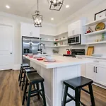 St Charles Ave Living Near Hot Spots And Restaurants Holiday home