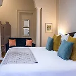 Hotel Sully Mansion