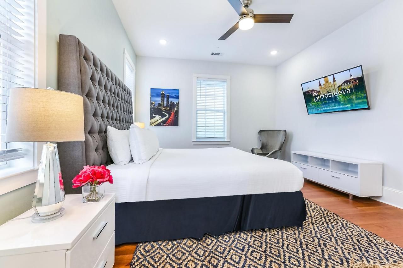 Spacious 5 Bedroom Retreat - Pool - Near It All! * New Orleans