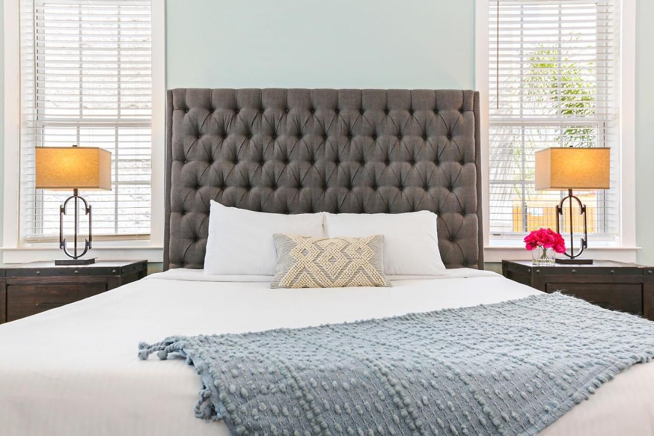 Stunning 4br-5br Near French Quarter Homes By Hosteeva Apartment