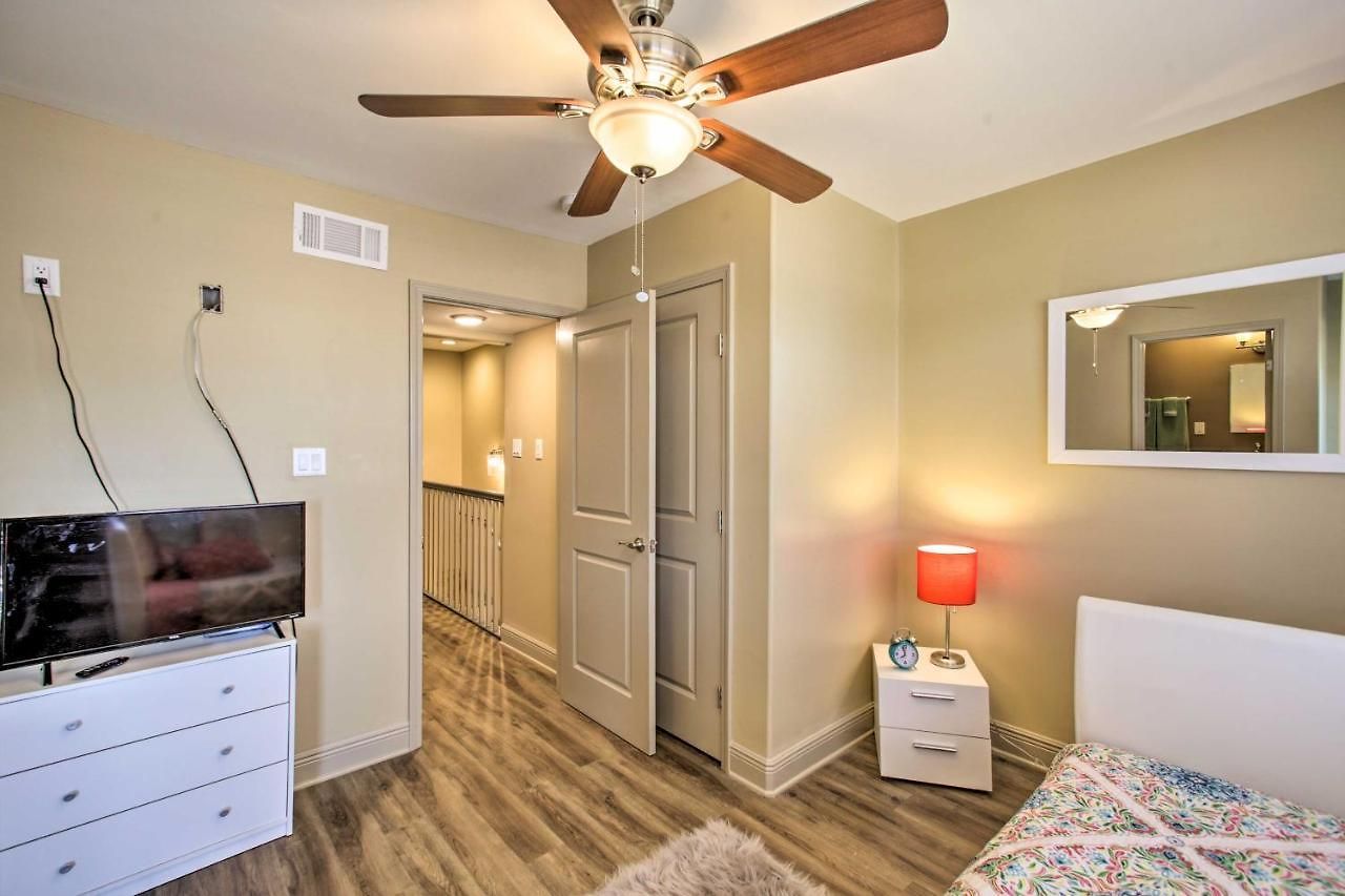 Holiday home Walk To Park: Contemporary Nola New Orleans