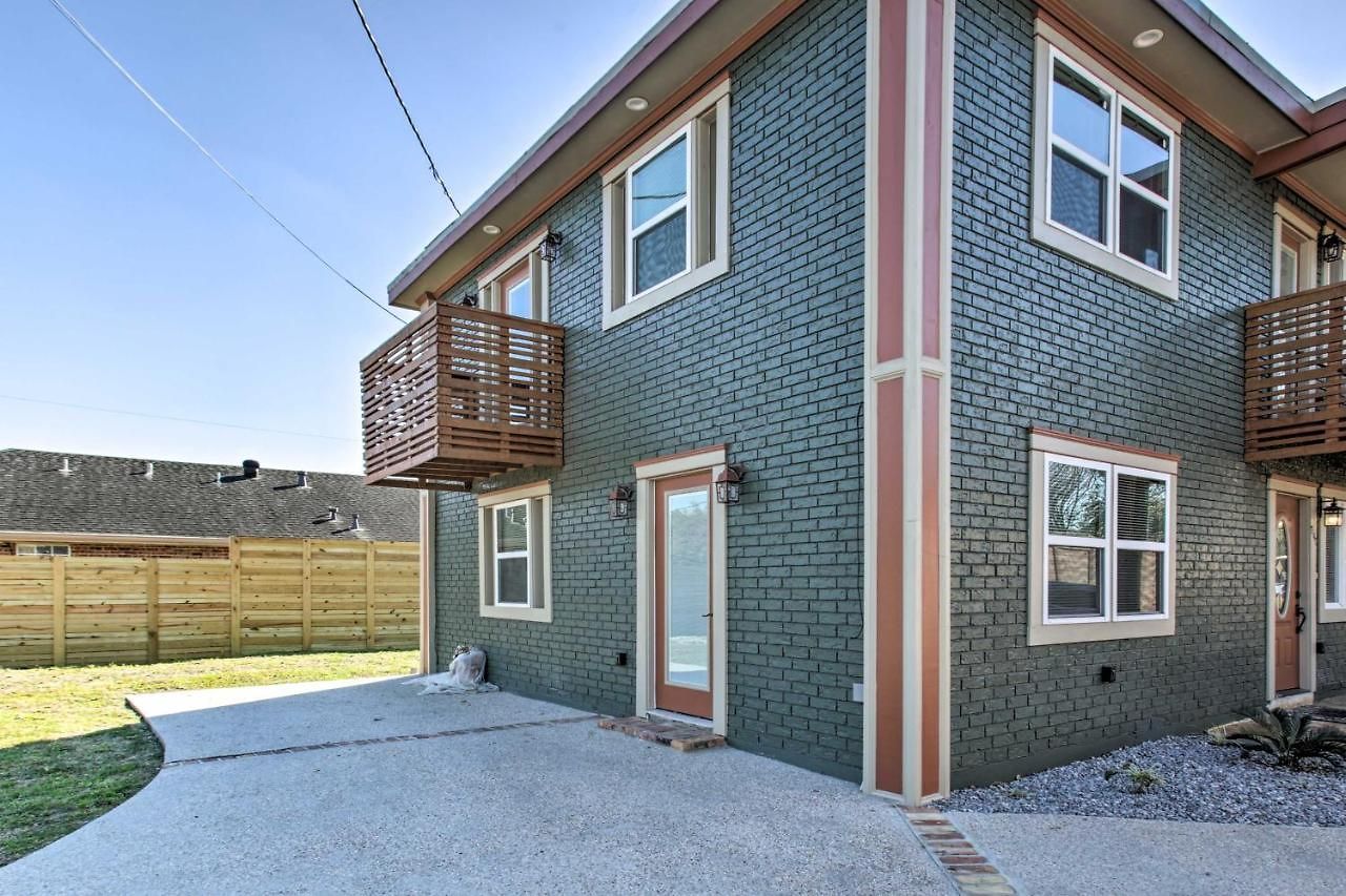 Holiday home Walk To Park: Contemporary Nola *