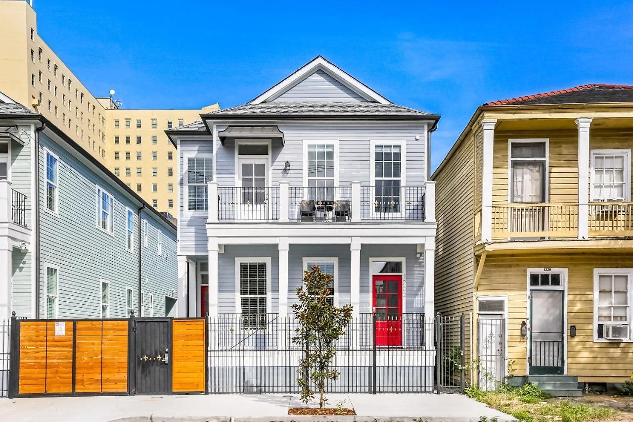 Apartment Stunning 4br-5br Near French Quarter Homes By Hosteeva New Orleans