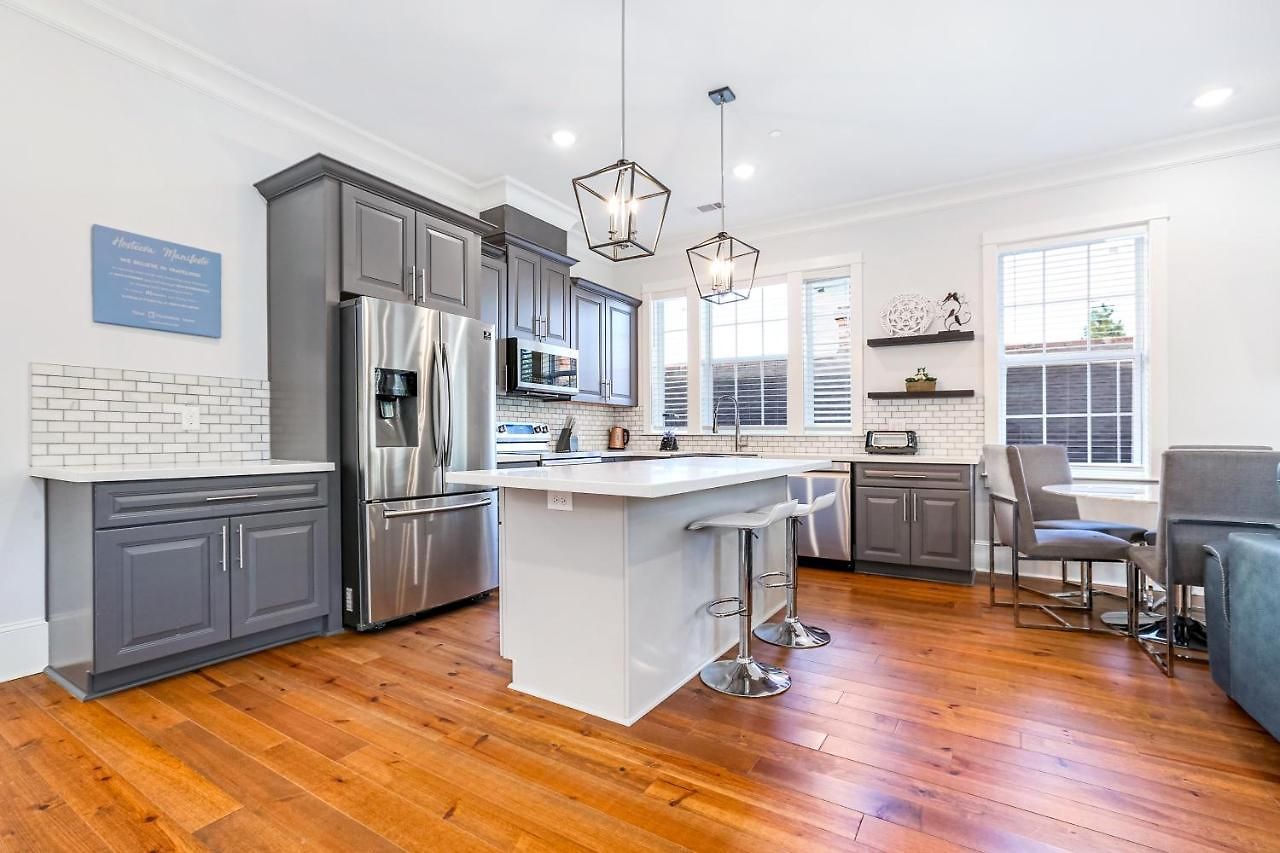 Stunning 4br-5br Near French Quarter Homes By Hosteeva Apartment