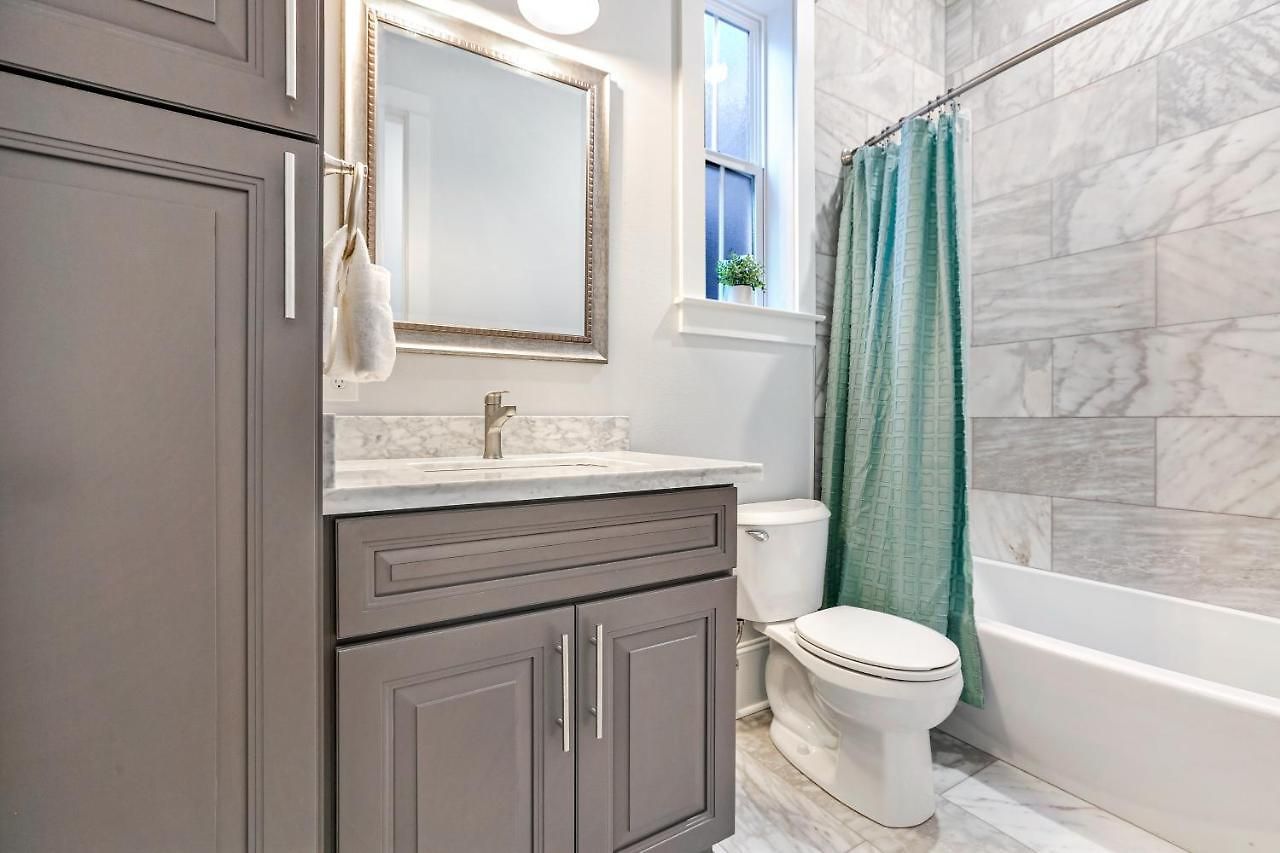 Stunning 4br-5br Near French Quarter Homes By Hosteeva