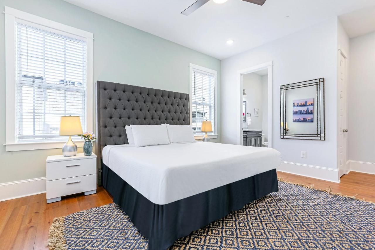 Stunning 4br-5br Near French Quarter Homes By Hosteeva Apartment