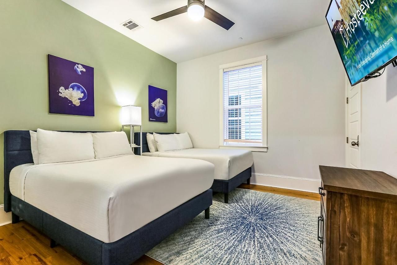 Apartment Stunning 4br-5br Near French Quarter Homes By Hosteeva New Orleans