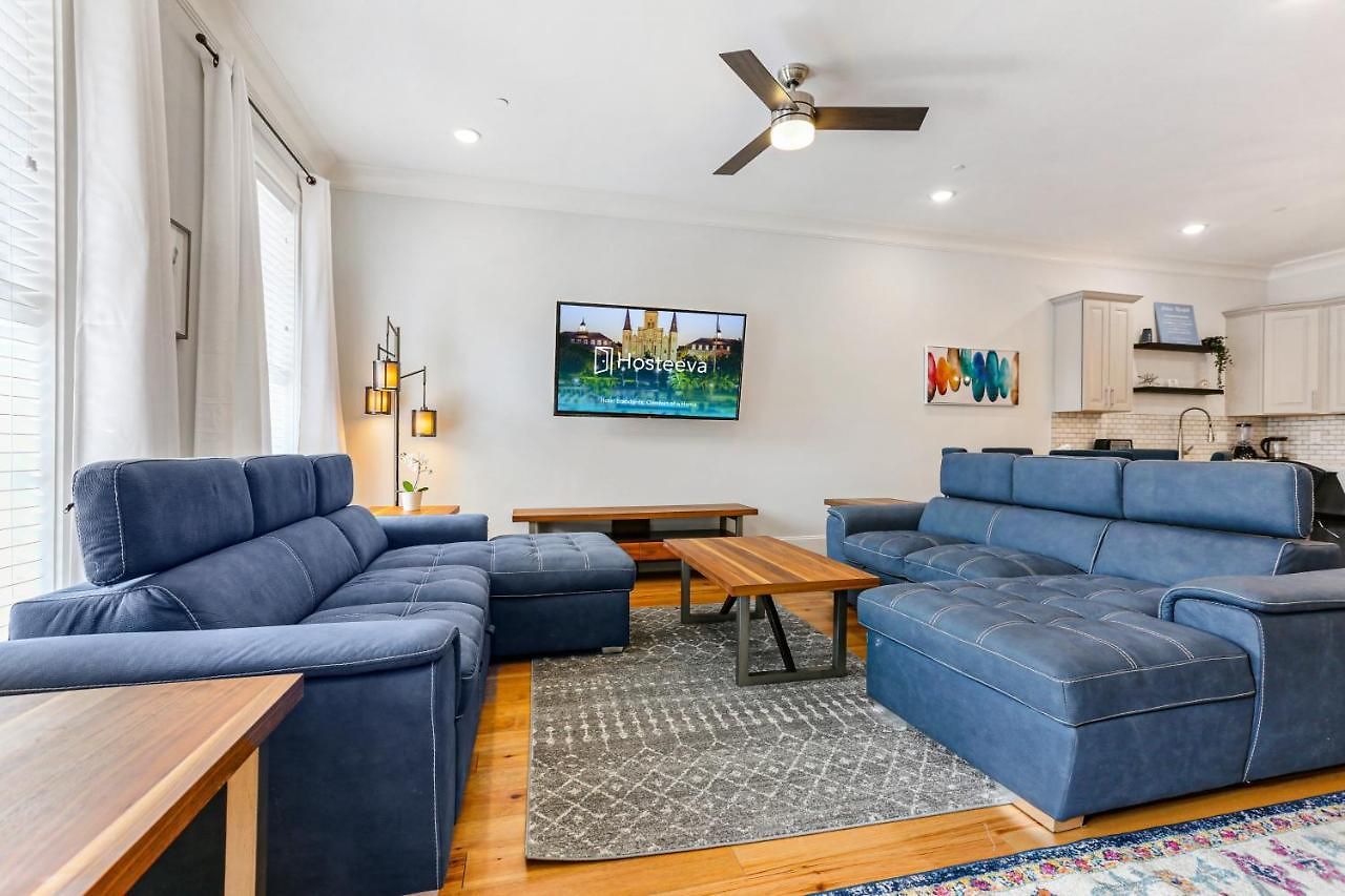 Apartment Modern 5 Bedroom - Large Pool - Near Everything New Orleans