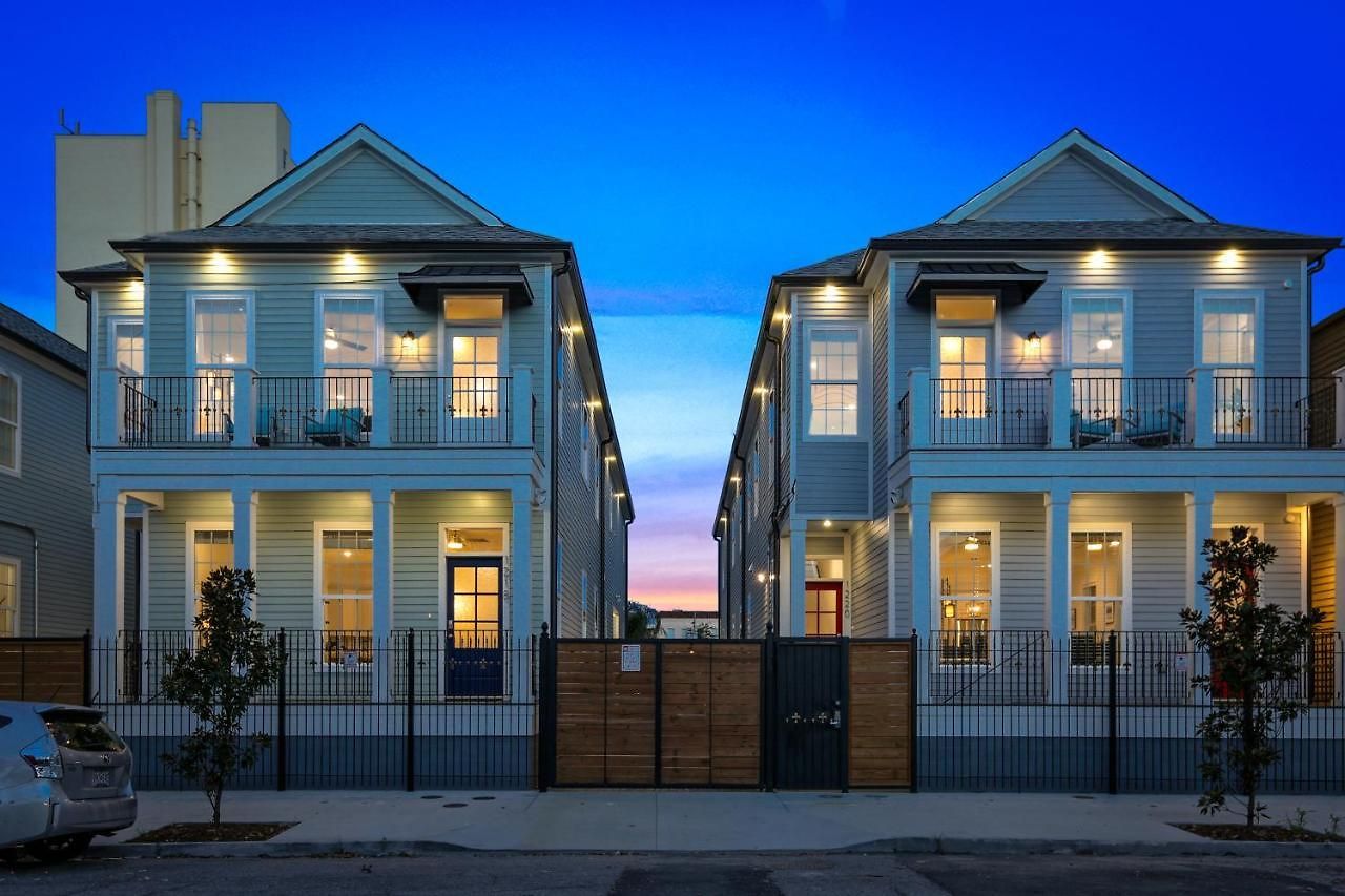 Apartment Hosteeva Brand New With A Pool Steps To St Charles Ave New Orleans