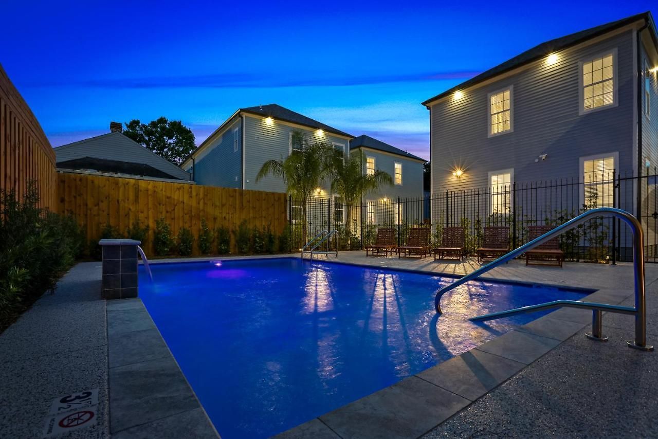 Modern 5 Bedroom - Large Pool - Near Everything Apartment New Orleans