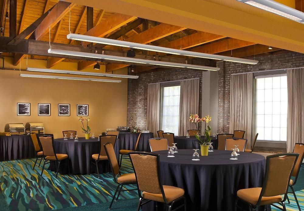 Springhill By Marriott Warehouse Arts District Hotel