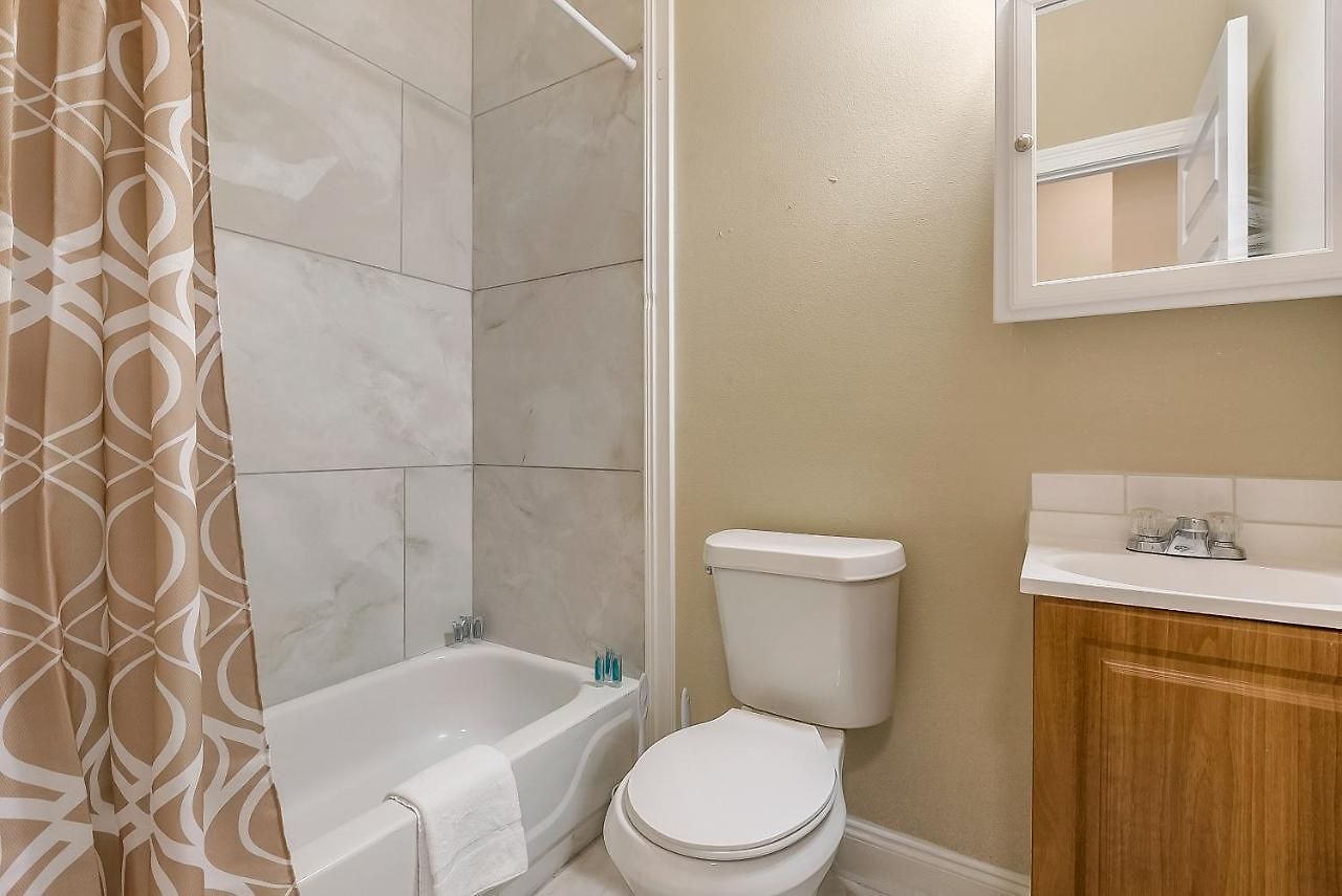 Apartment St Charles Spacious In The Heart Of The *