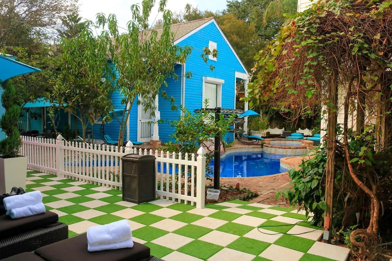 Five Br - Sleeps 10! Steps From French Quarter Villa