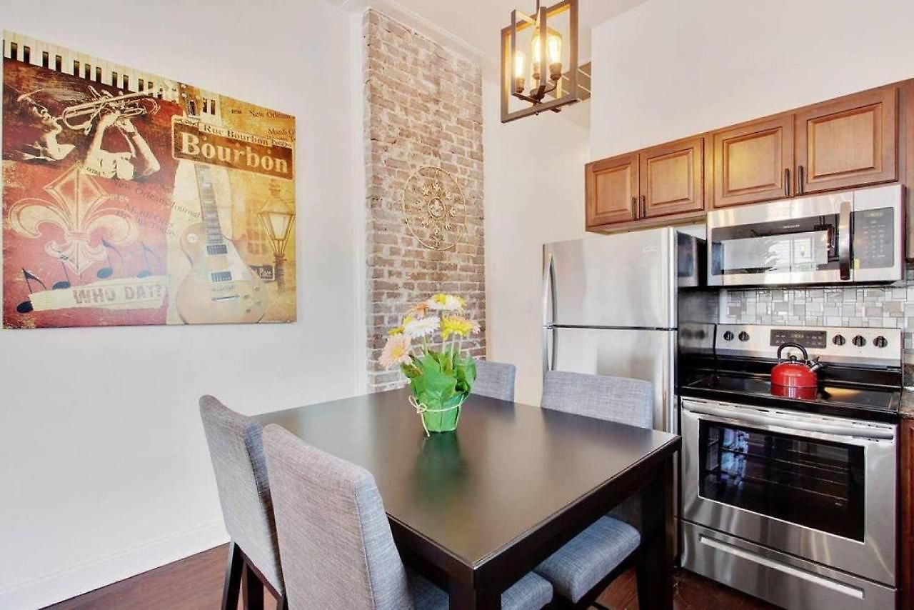 Bed & Breakfast Gorgeous Historical Gem Near French Quarter New Orleans