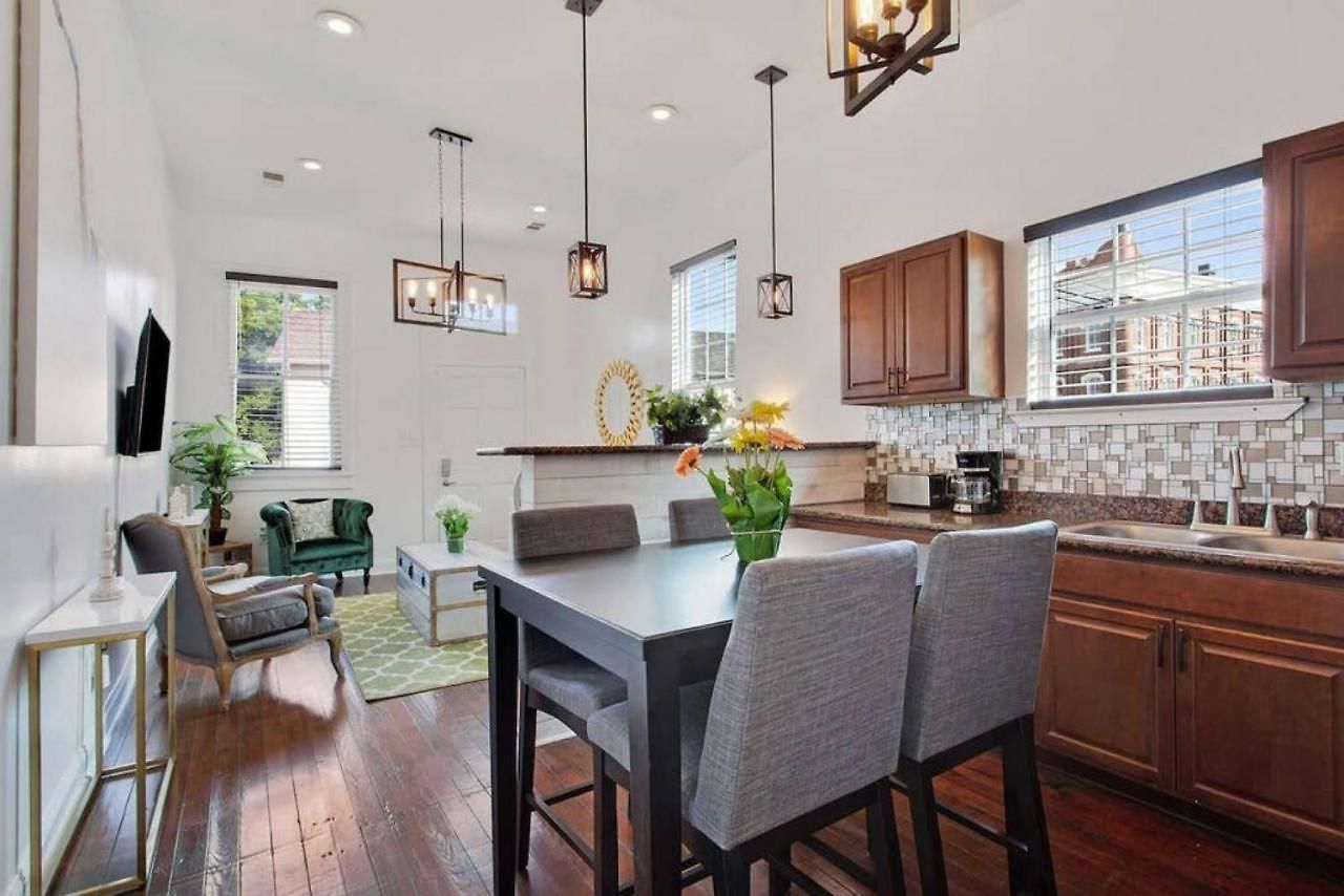 Gorgeous Historical Gem Near French Quarter * New Orleans
