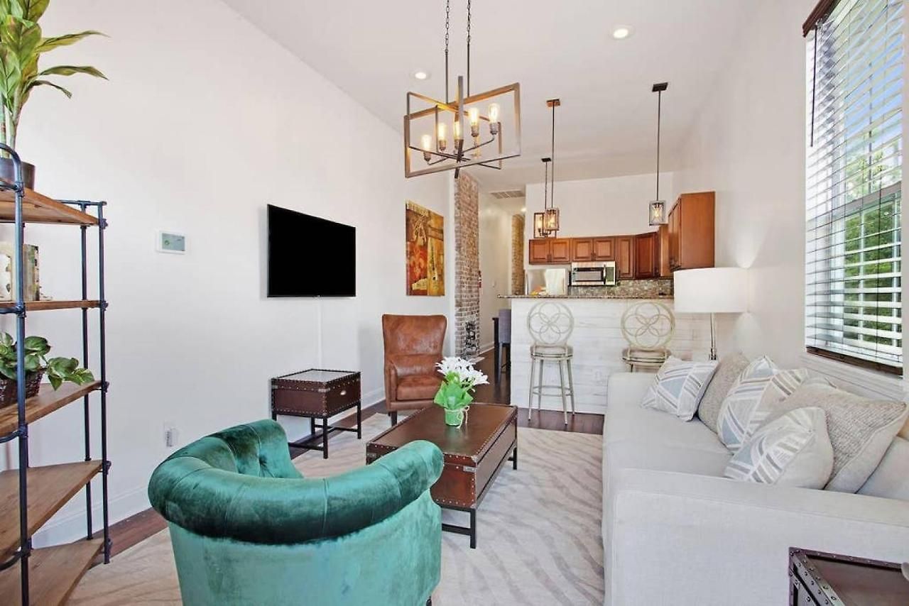 Bed & Breakfast Gorgeous Historical Gem Near French Quarter New Orleans