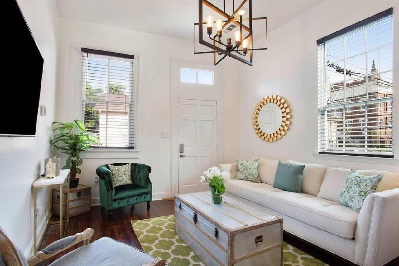 Gorgeous Historical Gem Near French Quarter Bed & Breakfast New Orleans