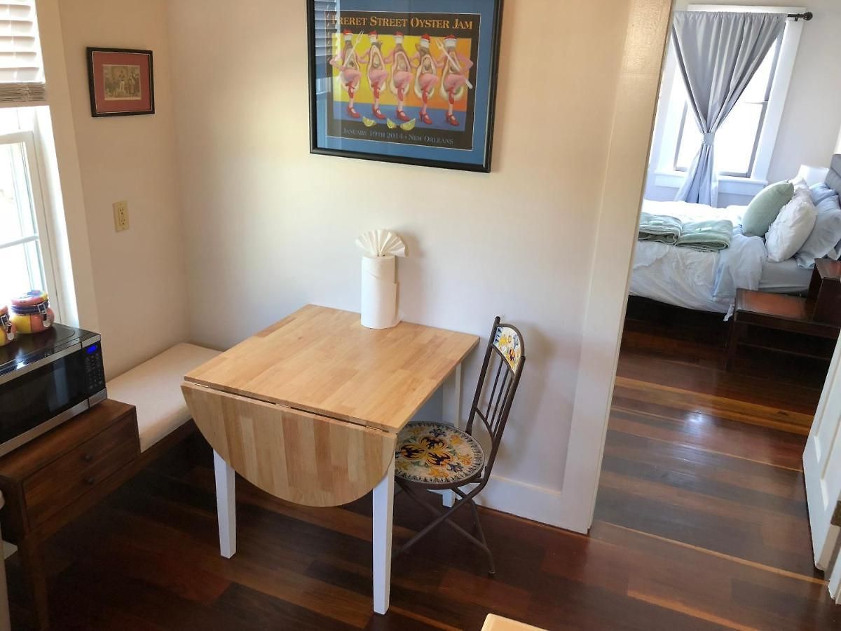 Freret Near Streetcar & Tulane 4*