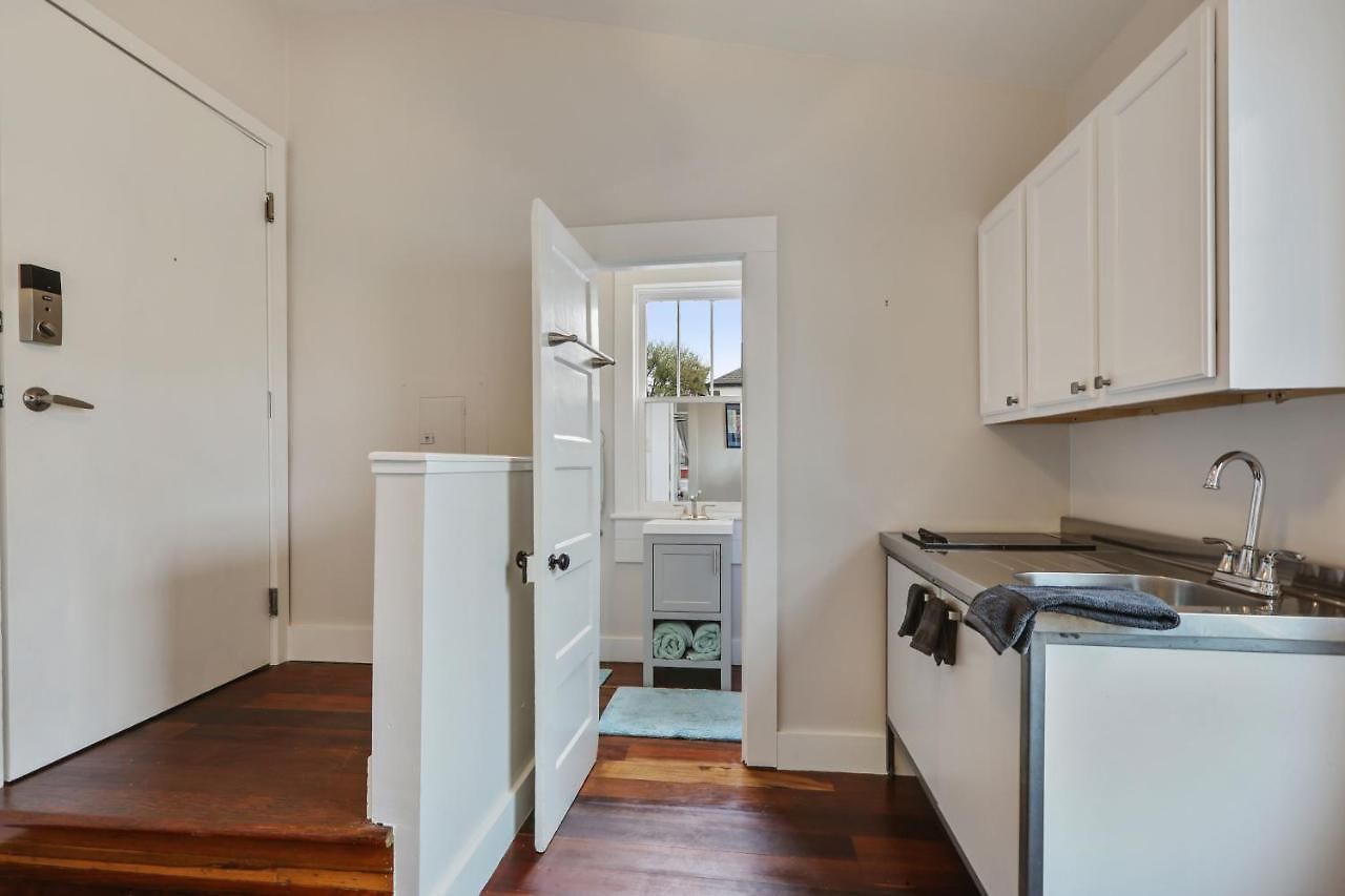 Freret Near Streetcar & Tulane Aparthotel 4*