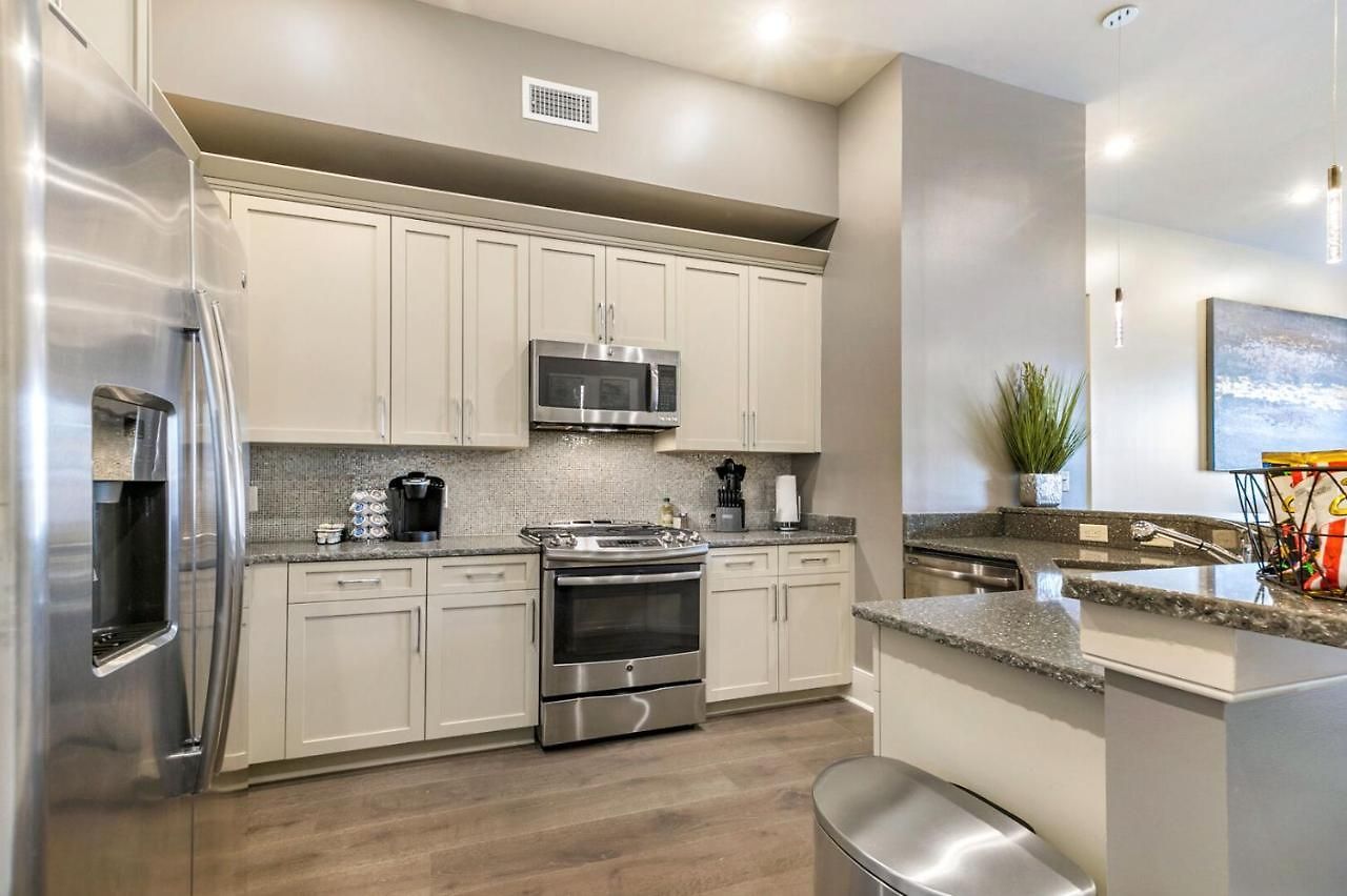 The Pontchartrain Apartment *