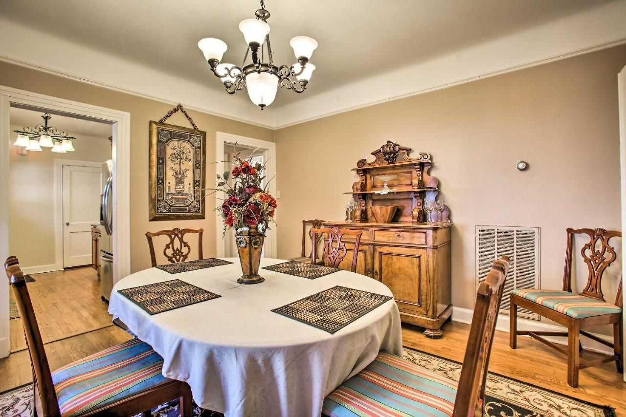 Soul & Style! Duplex Near French Quarter W/ Porch Holiday home