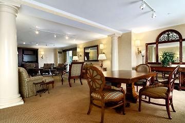 Hilton Riverside Hotel 4*